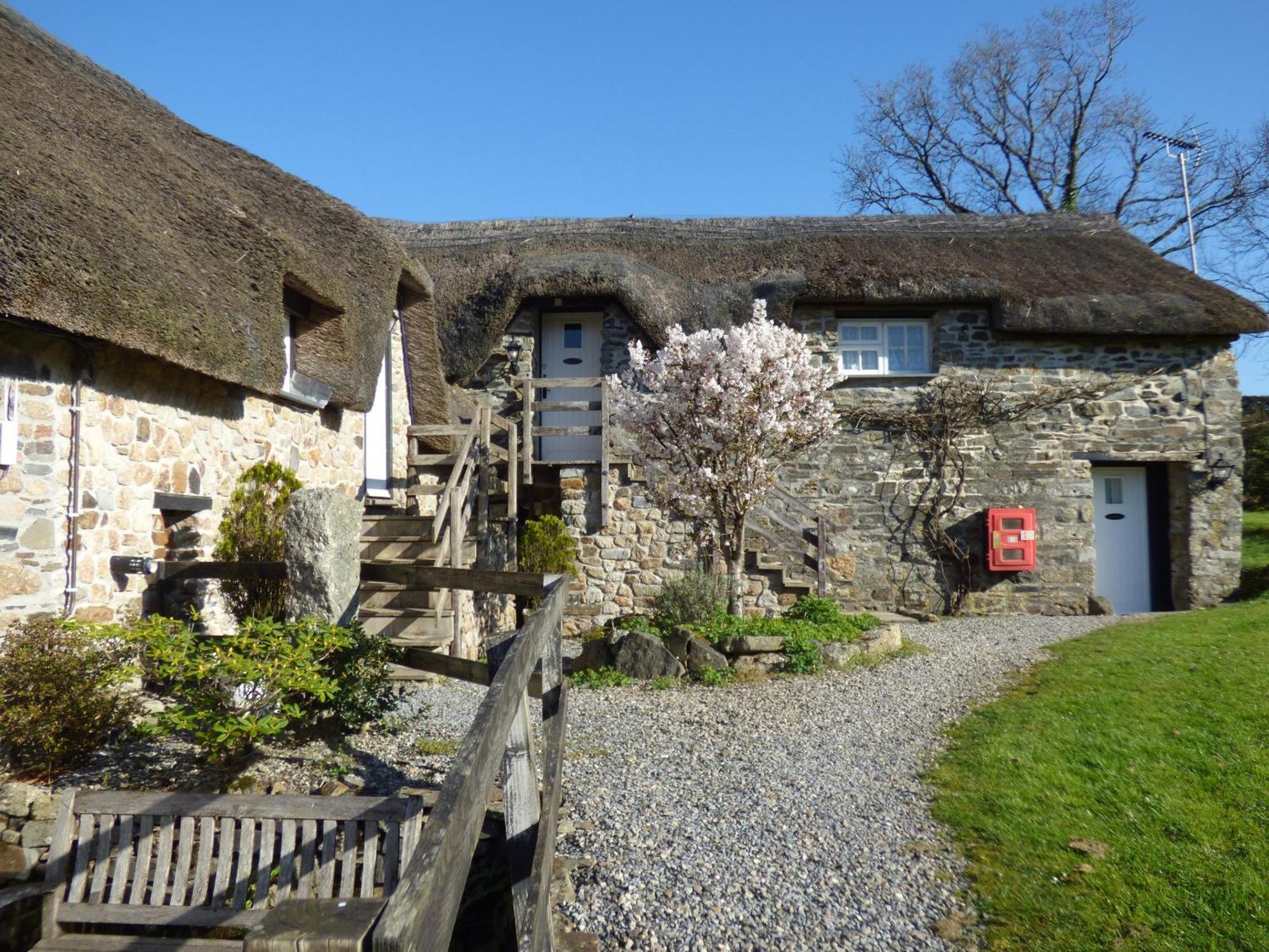 Bearslake Inn Bridestowe ภายนอก รูปภาพ