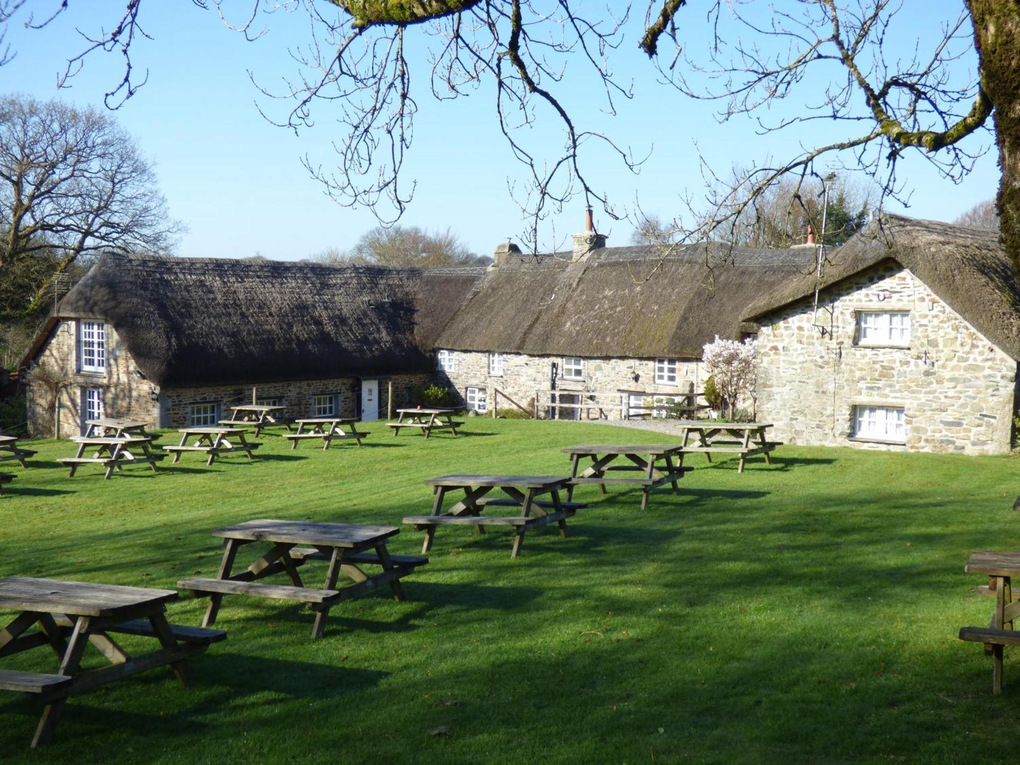 Bearslake Inn Bridestowe ภายนอก รูปภาพ